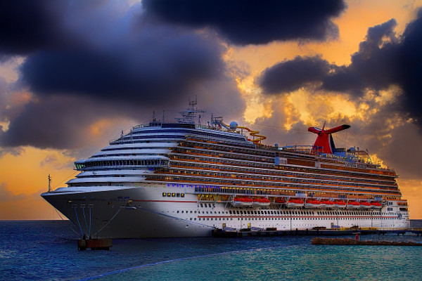 Top 10 Cruise Bloggers you need to follow!